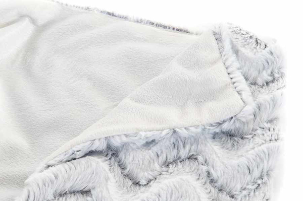 Blanket polyester 130x170 260 gsm. white