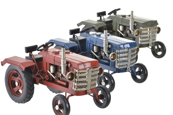 Dekoracija traktor 16x9x9,5 3 modela