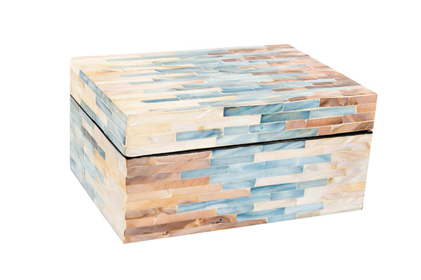 Box pearly 21x15x10 multicolored
