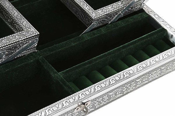 Kutija za nakit paun silver  38x20x7,5