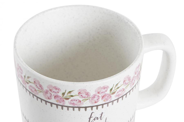 Mug porcelain new bone 13x10x9,5 330ml 3 mod.