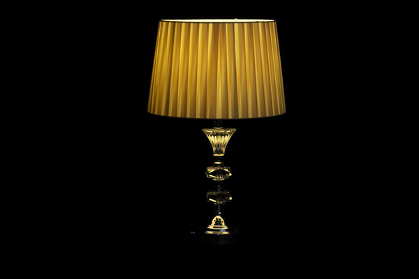 Stona lampa sa plisiranim abažurom ii 30x49 2 modela