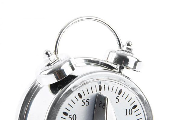 Timer abs 8,5x4,5x11 clock chromed silver